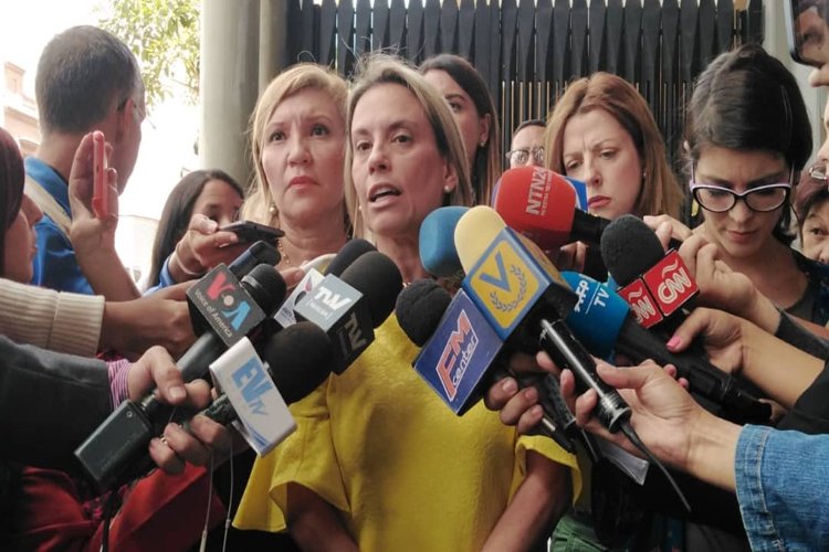 Defensa de Zambrano: “El diputado fue presentado a media noche violando el debido proceso”