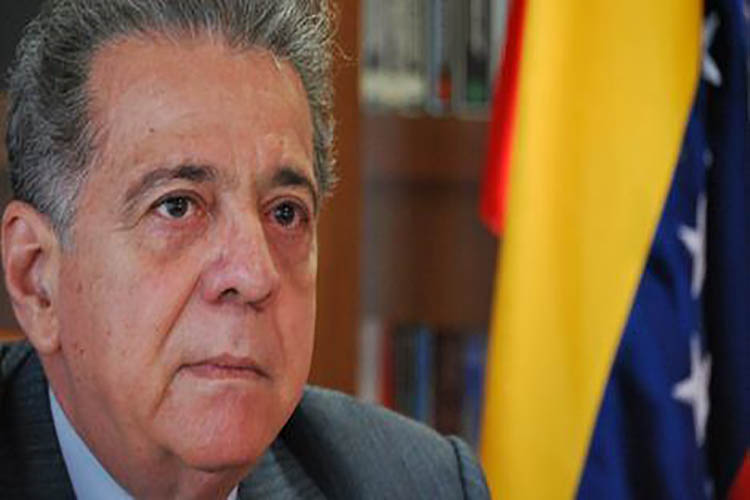 Isaías Rodríguez renuncia como embajador en Italia