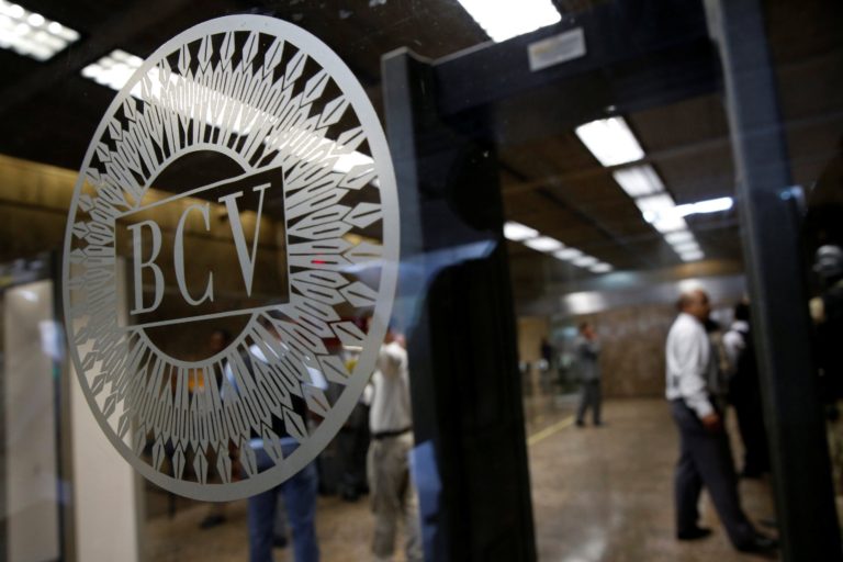 BCV autoriza a bancos a comprar y vender divisas