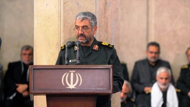Irán dice que vigila movimientos de EEUU y amenaza «una respuesta aplastante»