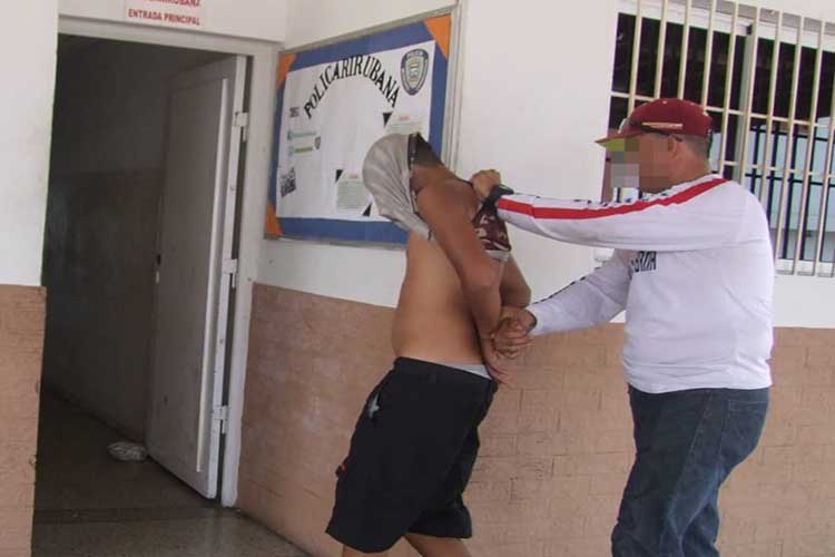 Detenido un adolescente de 15 años por asesinato de profesor en Las Piedras