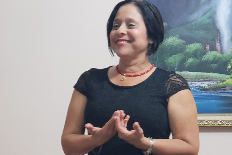 María Esther Leal, la psicóloga de los milagros en Punto Fijo se internacionaliza