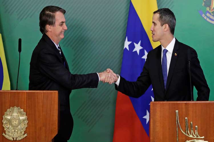 Bolsonaro sostiene que Guaidó no ha sido derrotado