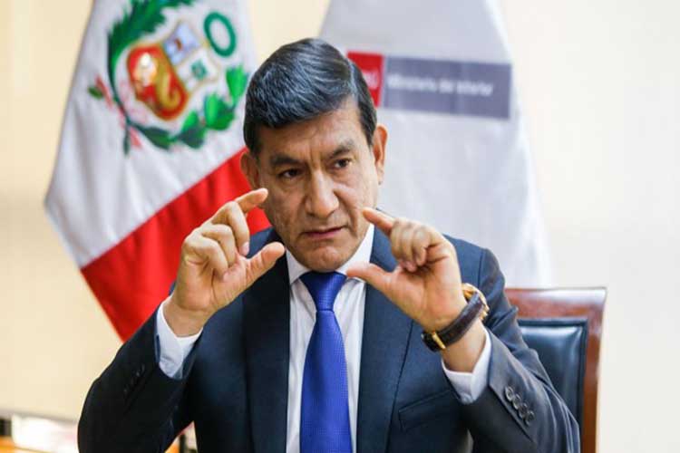 Ministro del Interior de Perú atribuye incremento de delincuencia a la llegada de venezolanos