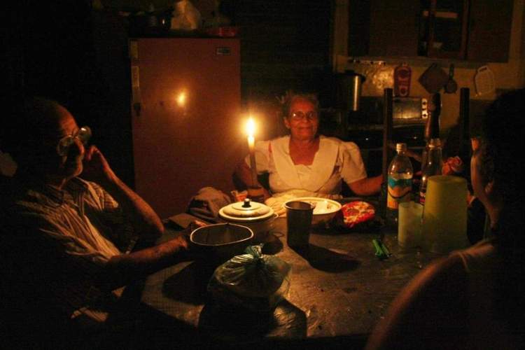 Estudio: Diez ciudades venezolanas reportan constantes fallas de luz