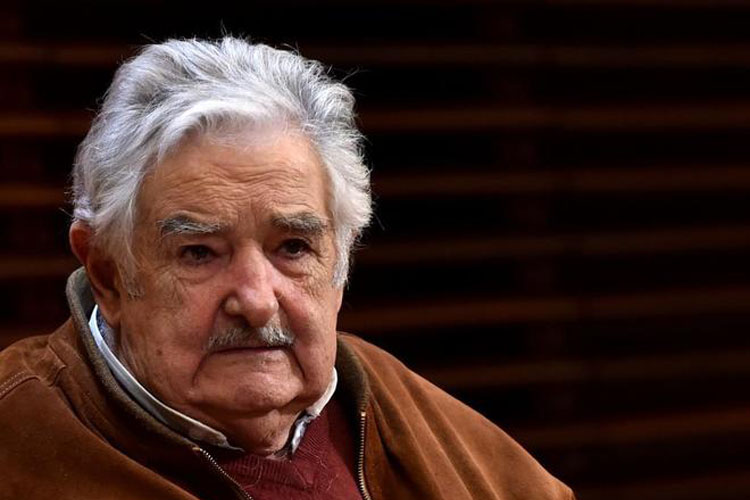 Mujica aclaró sus palabras sobre las tanquetas en protesta en Venezuela