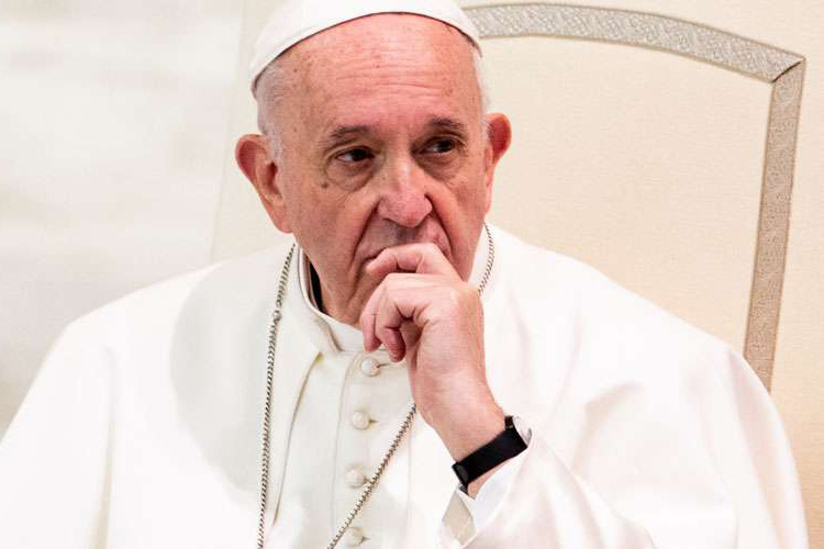 El papa condena la matanza en Burkina Faso y dice que «África necesita paz»