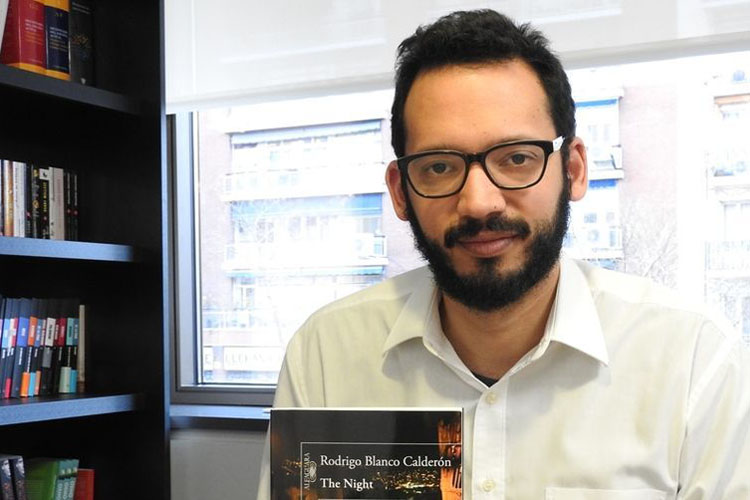 El venezolano Rodrigo Blanco Calderón gana la Bienal de Novela Vargas Llosa