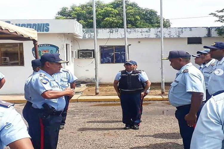 Realizan trasmisión de mando de policía en occidente de Falcón