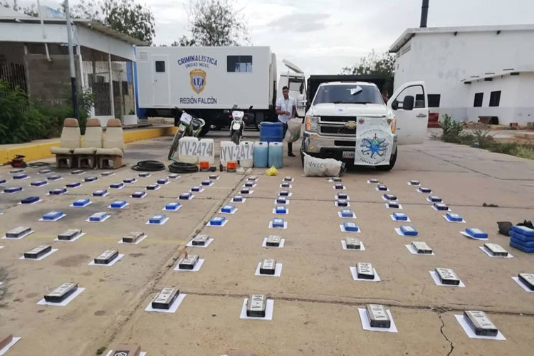 En Falcón: ONA incautó 125 panelas de cocaína en avioneta estadounidense