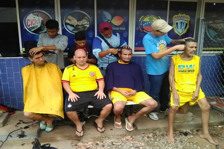Con arepas y cortes de cabellos beneficiaron a reos en el CICPC –Zulia