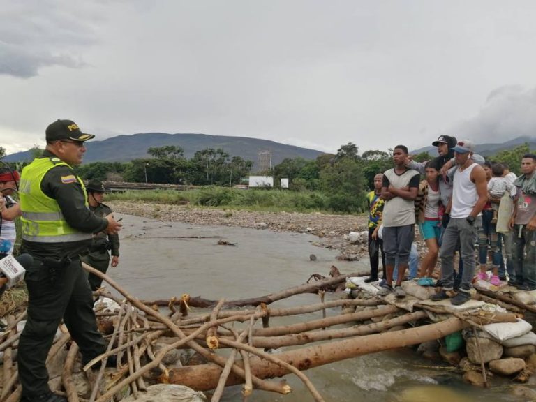 Policía Nacional de Colombia tomó el control de las trochas en la frontera