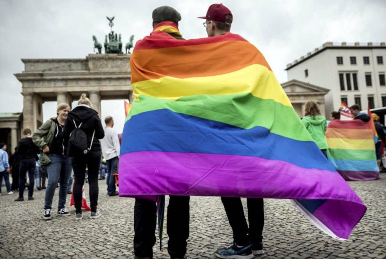 Alemania se plantea prohibir las «terapias» contra la homosexualidad