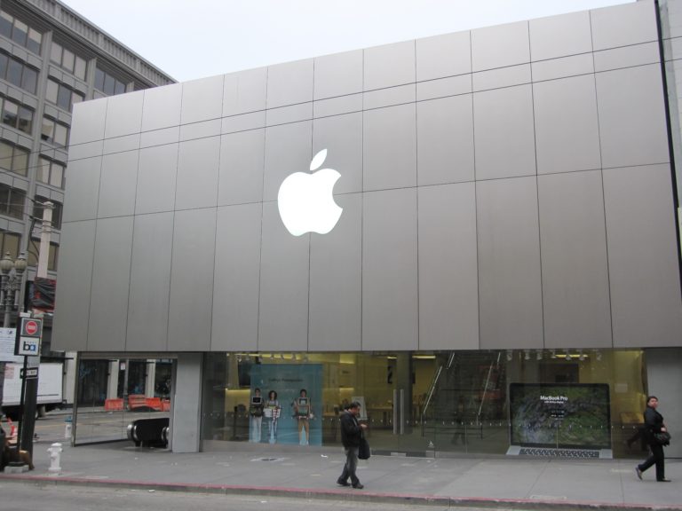 Apple pide al Gobierno de EEUU que no imponga aranceles que afecten al iPhone