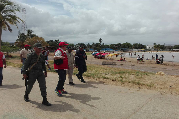 Inician búsqueda de desaparecidos en lancha que partió a islas ABC