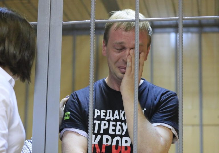 Rusia anuncia que liberará al periodista Golunov
