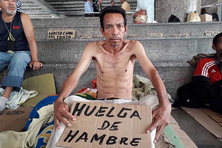 Murió extrabajador petrolero que participaba en la huelga de hambre
