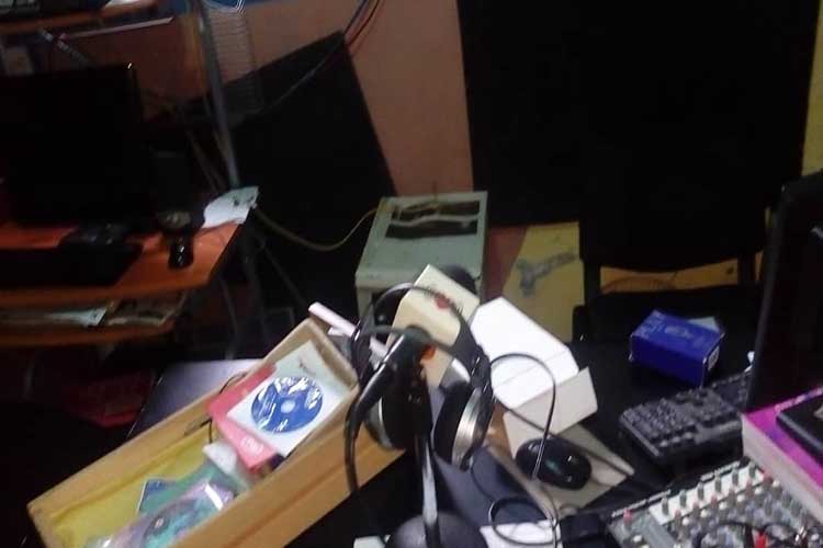 Anaco: Hurtaron tablet y cámara fotográfica en radio Fe y Alegría