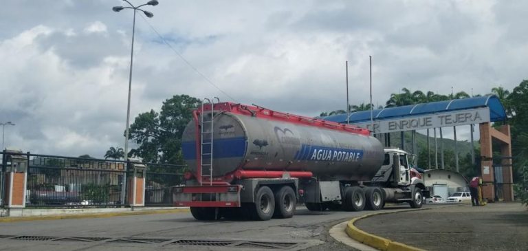 Aparecieron las medicinas y agua en Hospital Central de Valencia por supuesta visita de Maduro