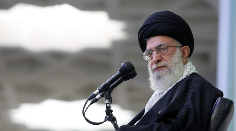 Jameneí dice a Abe que no negociará con EEUU