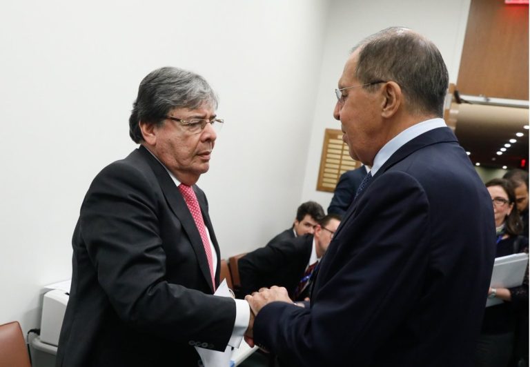 Trujillo y Lavrov apoyan el arreglo político, pero discrepan sobre Guaidó