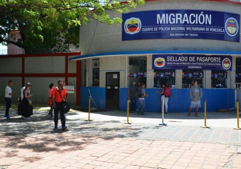 Inició registro de colombianos para adquirir carnet fronterizo