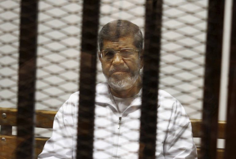 Gobierno egipcio rechaza críticas sobre la mala atención médica a Mursi