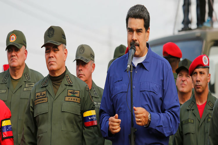 Maduro declara al Consejo de Defensa y Seguridad en sesión permanente