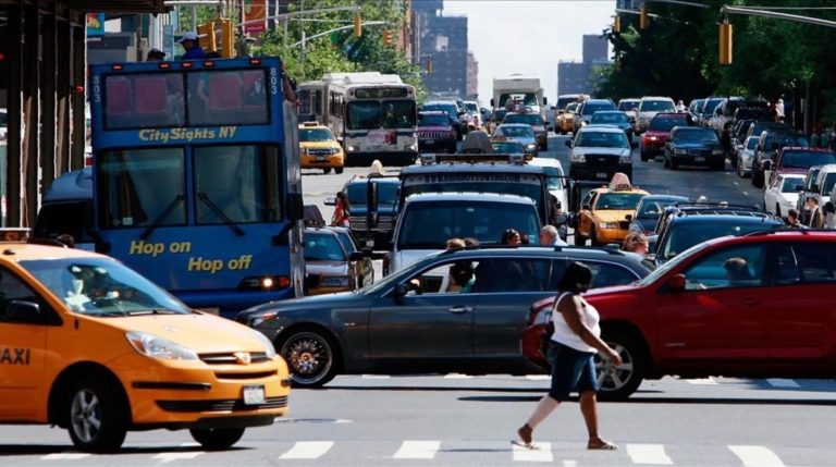 Nueva York dará en diciembre los primeros carnés de conducir a indocumentados