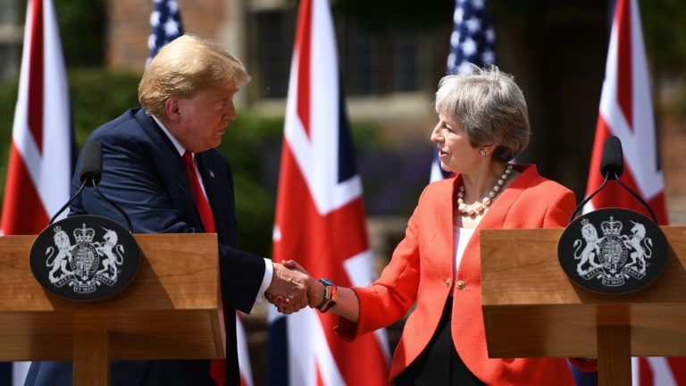 Trump cree que R.Unido y EEUU lograrán un acuerdo comercial «muy sustancial»