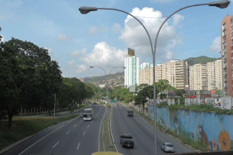 Finalizan trabajos en la autopista Valle-Coche en Caracas