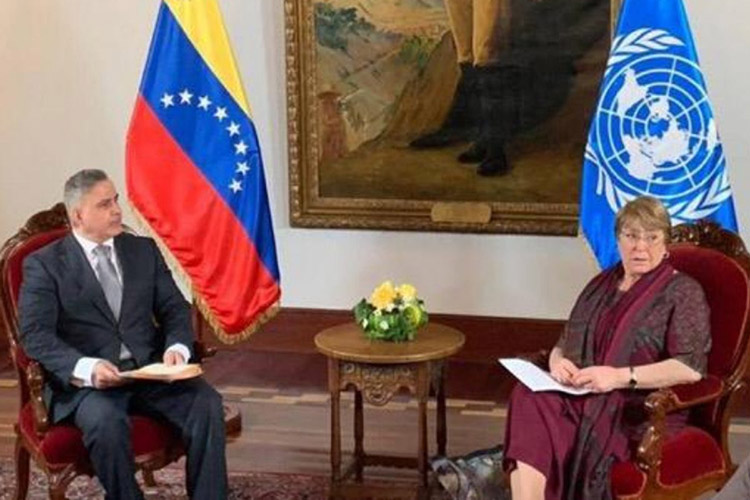 Bachelet se reunió con Tarek William Saab