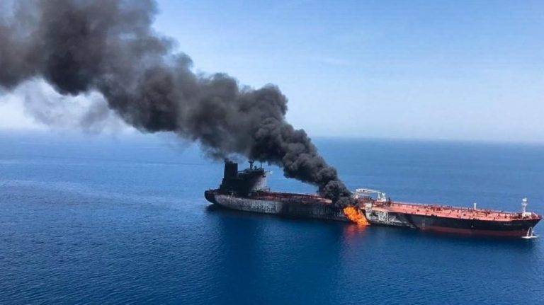 Japón pide a sus buques que extremen la precaución en zona de reciente ataque