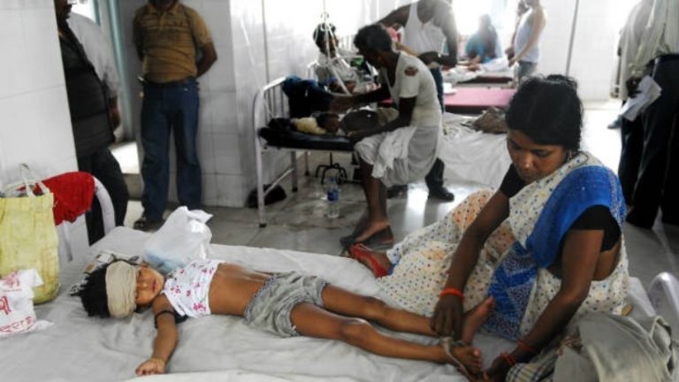 Mueren 43 niños por un brote de encefalitis en el norte de la India