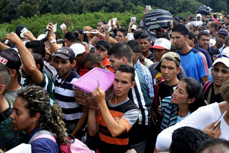 ONU pide mantener fronteras abiertas tras restricciones de Perú a venezolanos