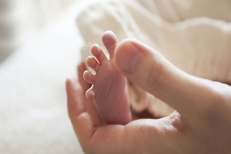 Practican un aborto a menor de 14 años, pero el bebé nace vivo