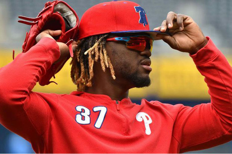 MLB extiende la baja administrativa de Odubel Herrera