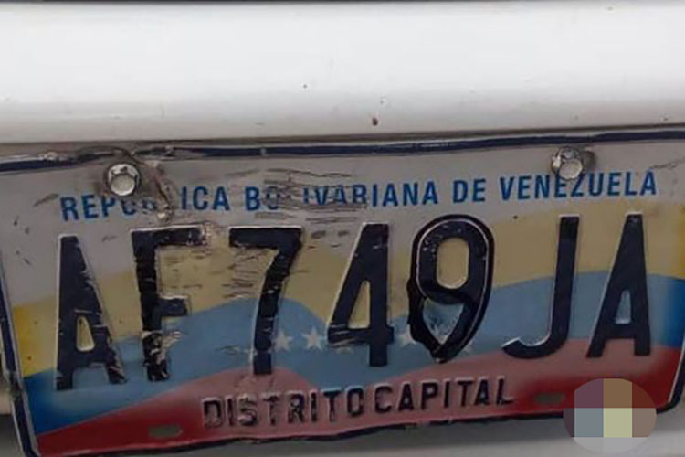 ¡Por vivo!, Alteró el serial de la placa del carro para echar gasolina en Puerto Ordaz