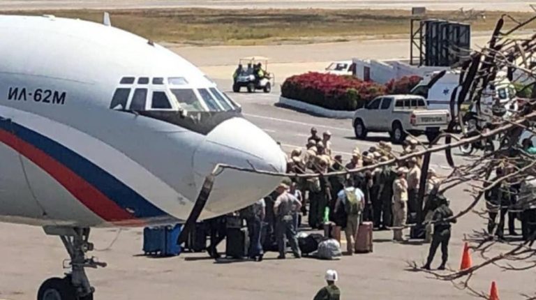 Técnicos rusos llegan a Venezuela para el mantenimiento de equipos militares