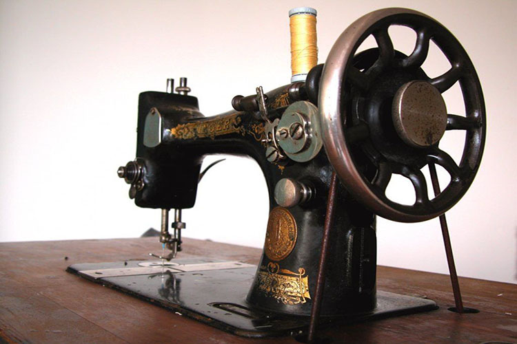 13 de junio: Día de la máquina de coser