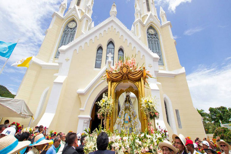 Luego de 10 años de robada, aparece la corona de la Virgen del Valle (+Foto)