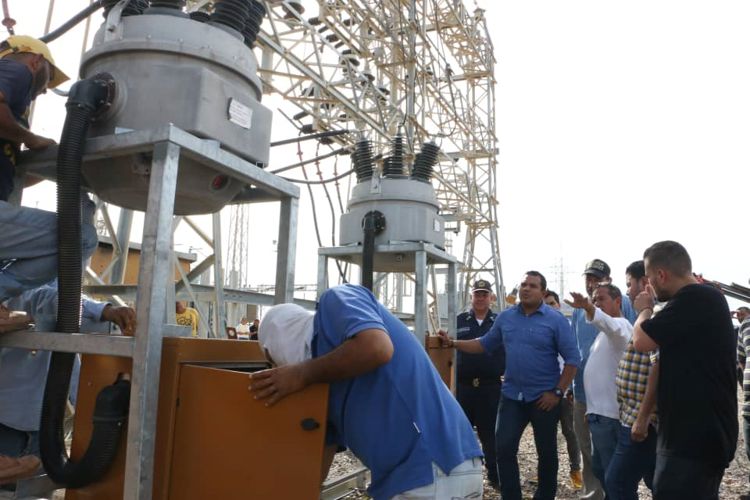 Clark: Avanzan trabajos de rehabilitación de subestación eléctrica Judibana