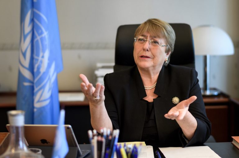 Bachelet dice que Gobierno venezolano desoye su pedido de disolver las FAES
