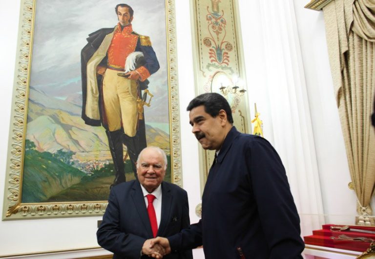 Enrique Iglesias se reunió con Maduro en Miraflores
