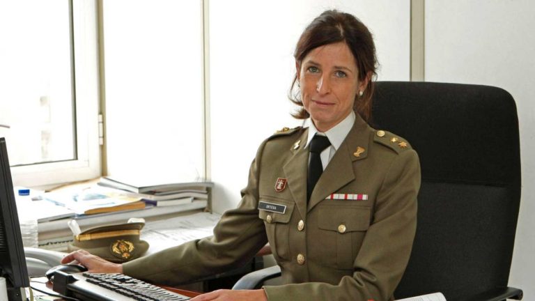 España nombra la primera mujer general de sus Fuerzas Armadas