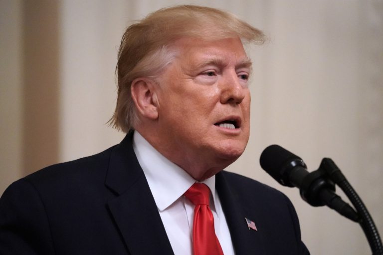 Trump dice que cada vez ve «más difícil» alcanzar un acuerdo con Irán