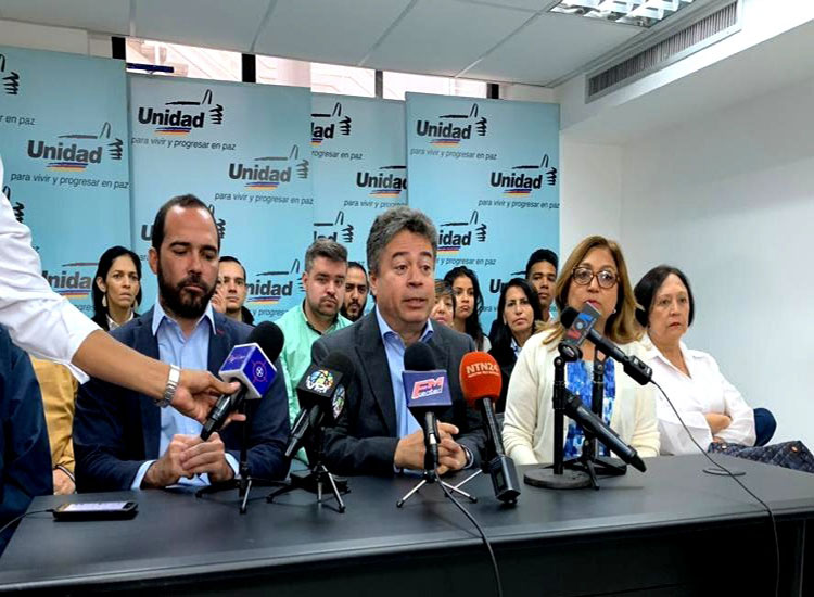 Padilla: Es una tortura las condiciones en que mantienen a Edgar Zambrano