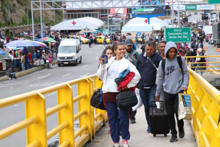 Ecuador declara «amnistía migratoria» antes de aplicación de nuevas visas a venezolanos