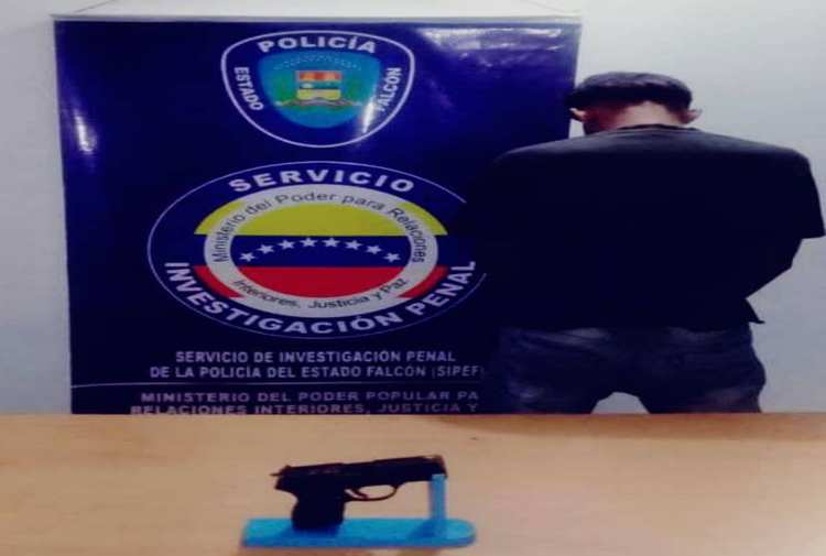 Detenido por amedrentar a los vecinos con  pistola de aire comprimido