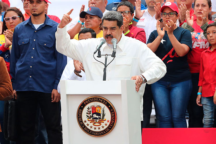 Gobierno de Maduro rechaza informe de Bachelet